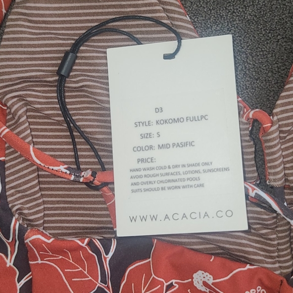 New acacia mid pacific kokomo one-piece S swimwear hibiscus red black floral NWT - Picture 8 of 11